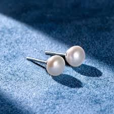 Pearl Stud Earrings thumbnail 1