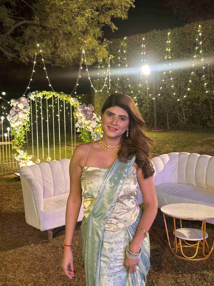 Mint green pre drape corset saree set thumbnail 4